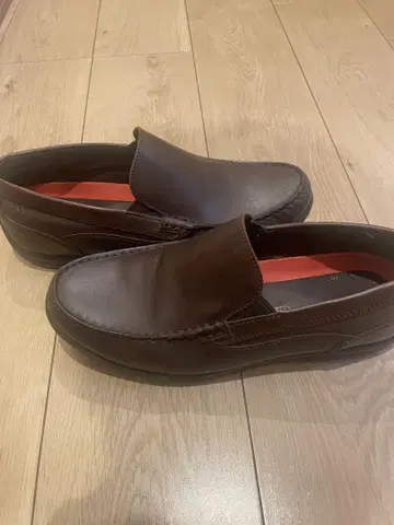브라운 슬립온 로퍼
