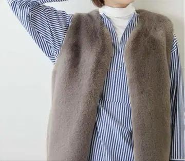 Whim Gazette THE PAUSE 그레이 인조 모피 베스트