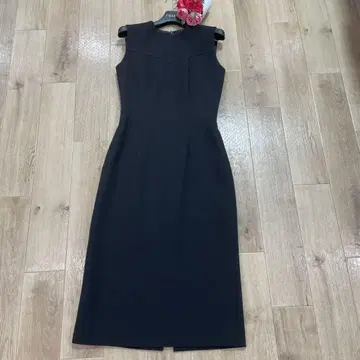 새상품급 FOXY 미실루엣 원피스 38 블랙