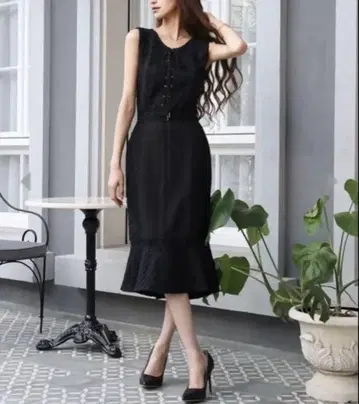 EmiriaWiz 프론트 레이스업 원피스 블랙 에밀리아 위즈