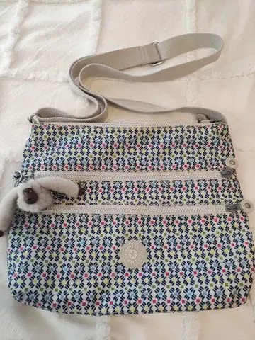 kipling 숄더백 슬로우 스트랩 포함