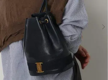 Used 페라가모 vara 백팩
