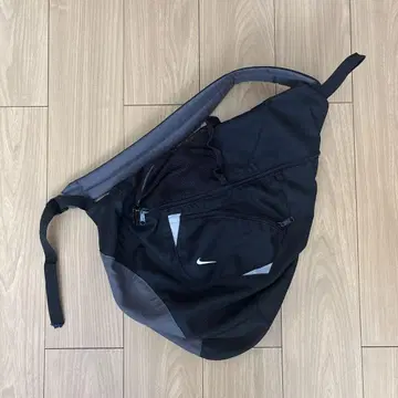 90s archive nike 원 숄더 백 엔도 모리 착용
