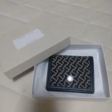 이아쿠치 모노그랑마 접이식 지갑