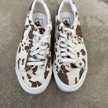 Vans 카우 패턴 스니커즈