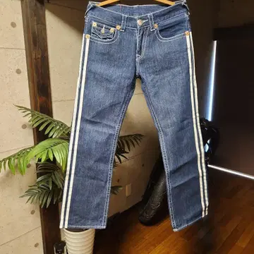 TRUE RELIGION 사이드 2개 라인 스트레이트 메이드 인 USA