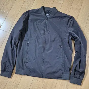 ZARA 블랙 점퍼 MEX 42