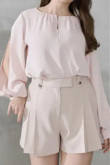 Herlipto Front Tuck Twill Shorts
