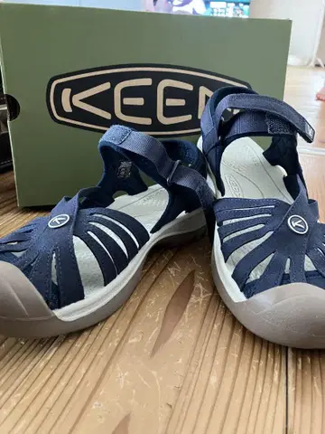 KEEN 우먼 로즈 샌들 24cm