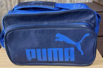 PUMA 로고 포함 백