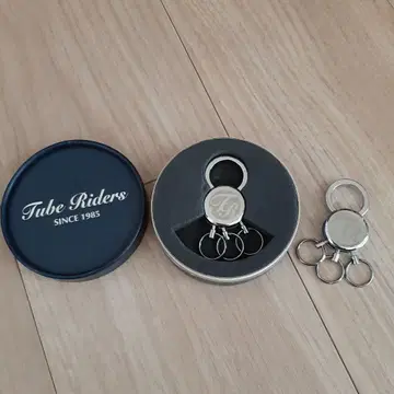 Tube Riders 키링 2개 세트