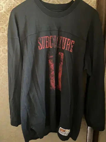 Subculture 풋볼 셔츠 + 서멀
