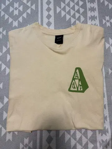 HUF / TT HALLOWS 허프 프린트 티셔츠 위트 L 사이즈