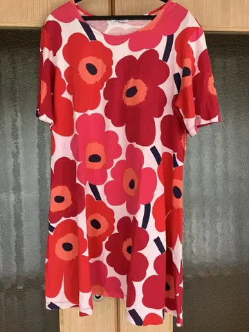 마리메꼬 marimekko 티셔츠 레드 M 사이즈 면 100%