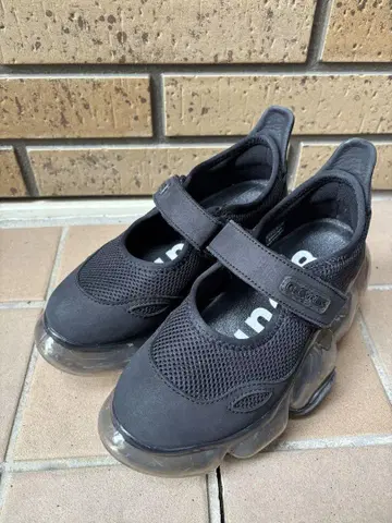 그라운드 무피 메리 제인 블랙