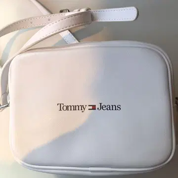 Tommy Jeans 화이트 숄더백