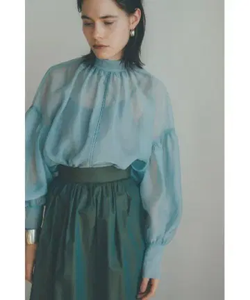 clane SHEER PUFF TOPS 새상품급