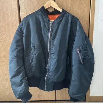 MA-1 플라이트 자켓 다크 그린