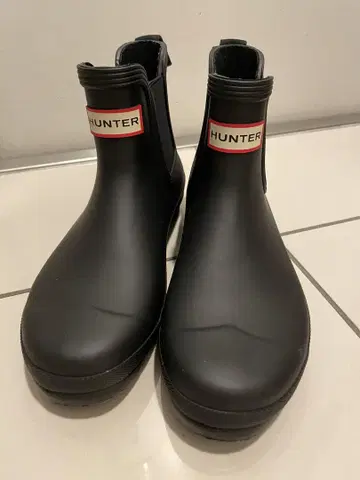 [ 새상품급 ] HUNTER 블랙 사이드 고어 레인 신발