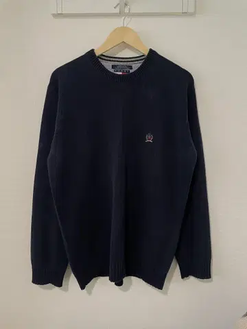 Tommy Hilfiger 네이비 크루넥 스웨터