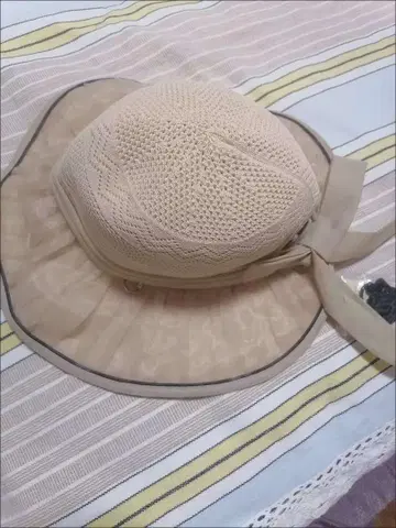 베이지 뜨개질 디자인 밀짚모자