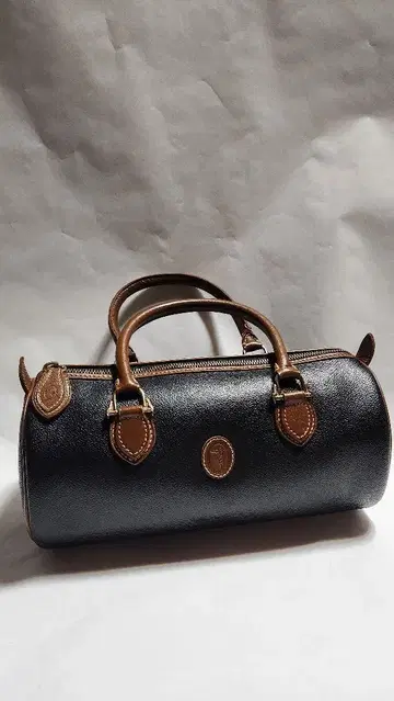 TRUSSARDI 트루사르디 가죽 원형 미니 보스턴 백 핸드백