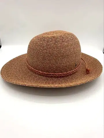 [ 새상품 미사용 ] 헬렌 카민스키 베이지 계열 밀짚모자 짜임 끈 포함