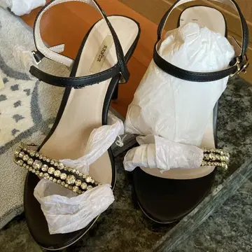 란다의 샌들