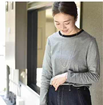 our home 크루넥 긴팔 티셔츠 블랙 세피치 보더