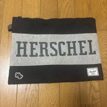 HERSCHEL 로고 사코슈 클러치백 그레이/블랙