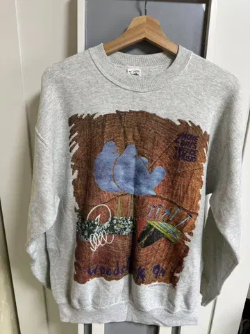 [ VINTAGE ] 90's WOODSTOCK SWEAT