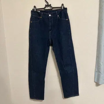 Levi's 다크 블루 스트레이트 청바지