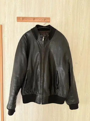Vera Pelle 블랙 쇼트 기장 가죽 자켓 구제 의류 Vintage