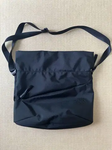 THE NORTH FACE PYRENEES SHOULDER L