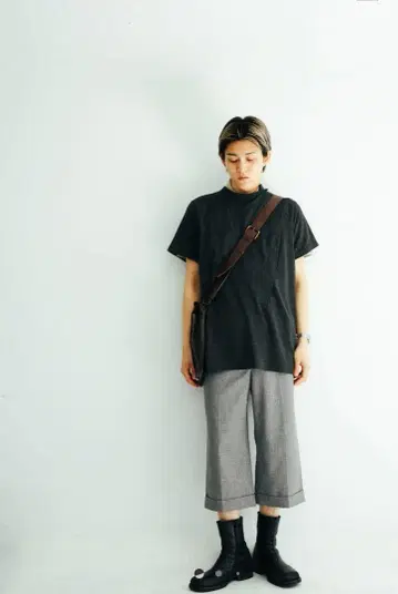 [ SULLEN ] 90's PULLPVER TOP