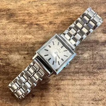 OMEGA Geneve 수동 와인딩 시계 스퀘어형