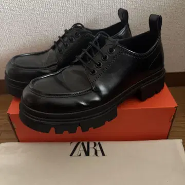 [ 거의 미사용 ] ZARA 볼륨 모크 토 슈즈 가죽 슈즈 통굽