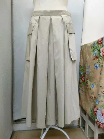 레킵 베이지 스커트