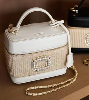 Raffia Effect Crystal Vanity Bag white