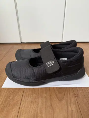 문스타 에이트 원 스트랩 슈즈 810s 25cm