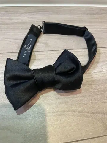 더 트릿 드레싱 블랙 보타이