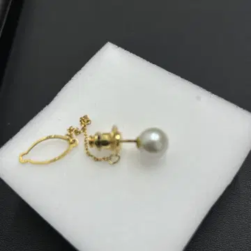 진주 부착 금 18 넥타이핀
