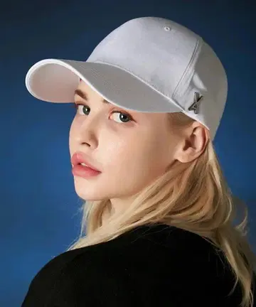 VARZAR stud 로고 캡 오버핏 볼캡 모자 화이트