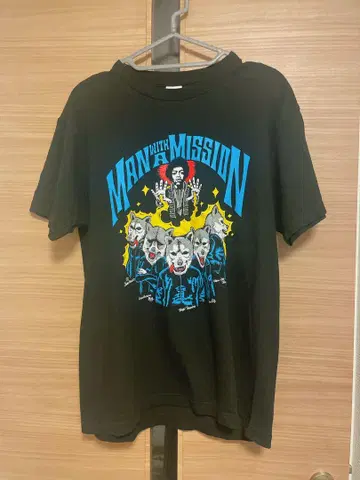 MAN WITH A MISSION 하카세 T셔츠