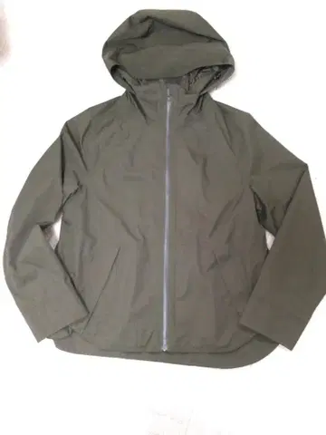 Lululemon 후드 부착 마운틴 파카 올리브 그린