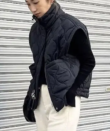 ZARA 자라 블랙 퀼팅 다운 베스트 사이즈 M