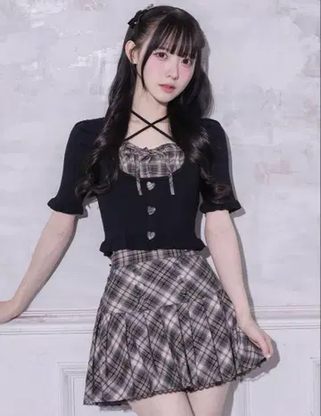 pium 요크 절개 하트 버튼 니트 프론트 버튼 체크 플리츠 스커트