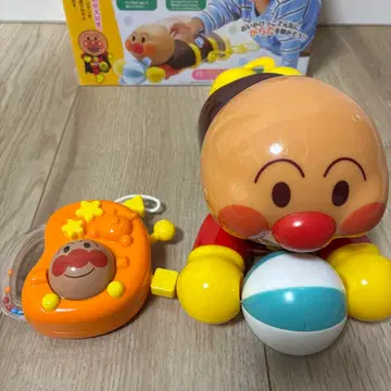 호빵맨 완구 세트 하이하이로 쫓고 쫓기는 놀이 & 딸랑이