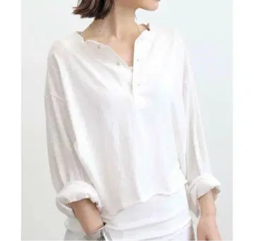 라빠르망 굿 리프 HENLEY SHORT TOP