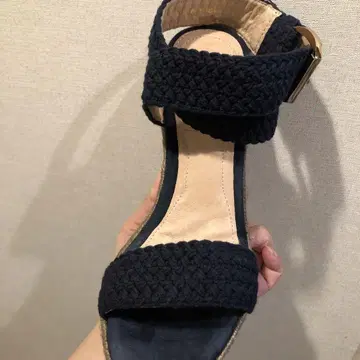 네이비 뜨개질 스트랩 샌들